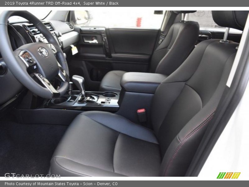 Super White / Black 2019 Toyota 4Runner TRD Off-Road 4x4