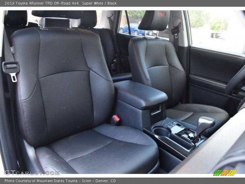 Super White / Black 2019 Toyota 4Runner TRD Off-Road 4x4