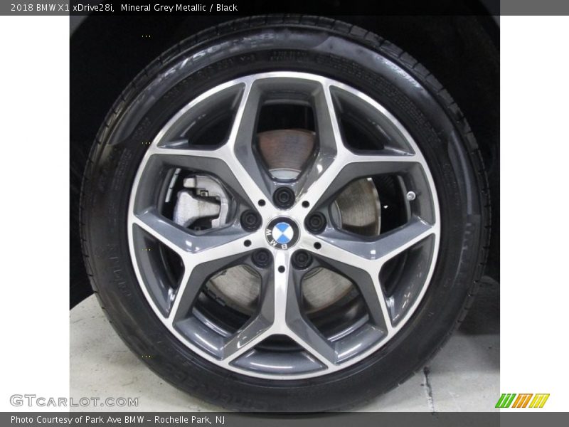 Mineral Grey Metallic / Black 2018 BMW X1 xDrive28i