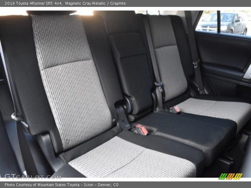 Magnetic Gray Metallic / Graphite 2019 Toyota 4Runner SR5 4x4