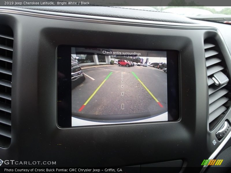 Bright White / Black 2019 Jeep Cherokee Latitude