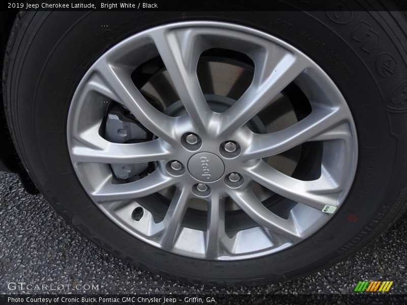 Bright White / Black 2019 Jeep Cherokee Latitude