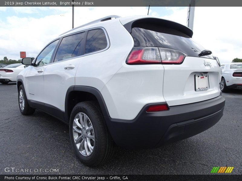 Bright White / Black 2019 Jeep Cherokee Latitude