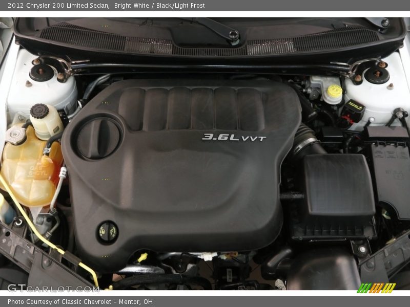 Bright White / Black/Light Frost 2012 Chrysler 200 Limited Sedan