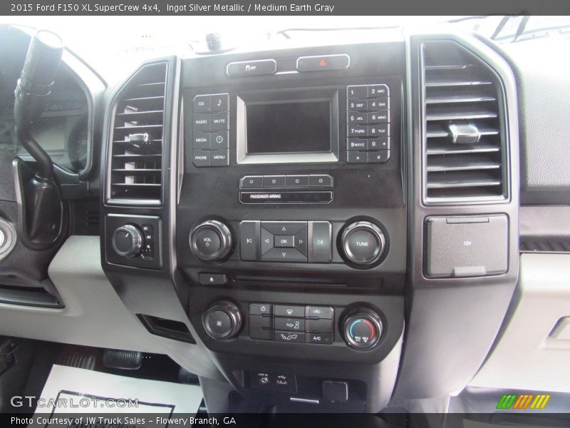 Ingot Silver Metallic / Medium Earth Gray 2015 Ford F150 XL SuperCrew 4x4