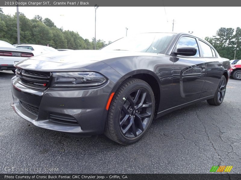 Front 3/4 View of 2019 Charger SXT