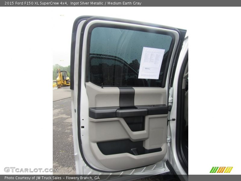 Ingot Silver Metallic / Medium Earth Gray 2015 Ford F150 XL SuperCrew 4x4