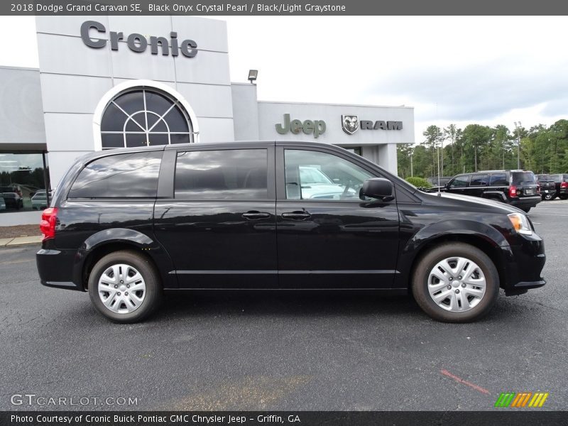 Black Onyx Crystal Pearl / Black/Light Graystone 2018 Dodge Grand Caravan SE