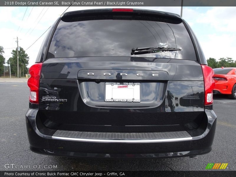 Black Onyx Crystal Pearl / Black/Light Graystone 2018 Dodge Grand Caravan SE