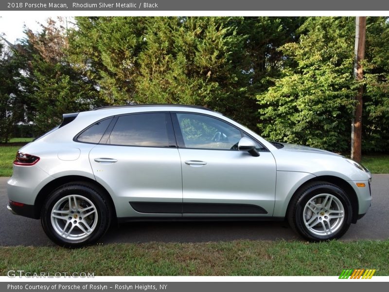 Rhodium Silver Metallic / Black 2018 Porsche Macan