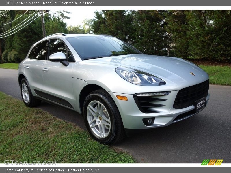 Rhodium Silver Metallic / Black 2018 Porsche Macan