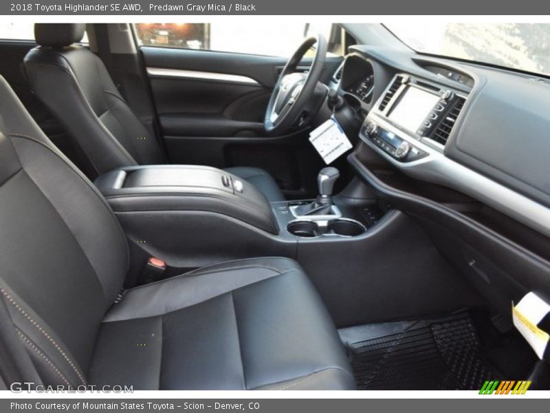 Predawn Gray Mica / Black 2018 Toyota Highlander SE AWD