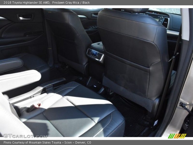 Predawn Gray Mica / Black 2018 Toyota Highlander SE AWD
