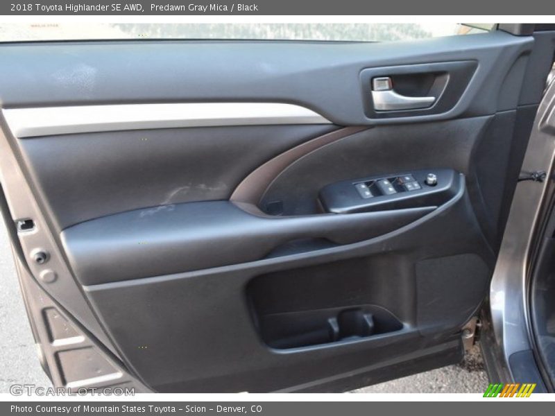 Predawn Gray Mica / Black 2018 Toyota Highlander SE AWD