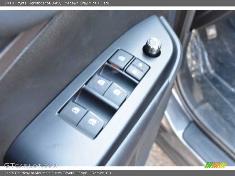 Predawn Gray Mica / Black 2018 Toyota Highlander SE AWD
