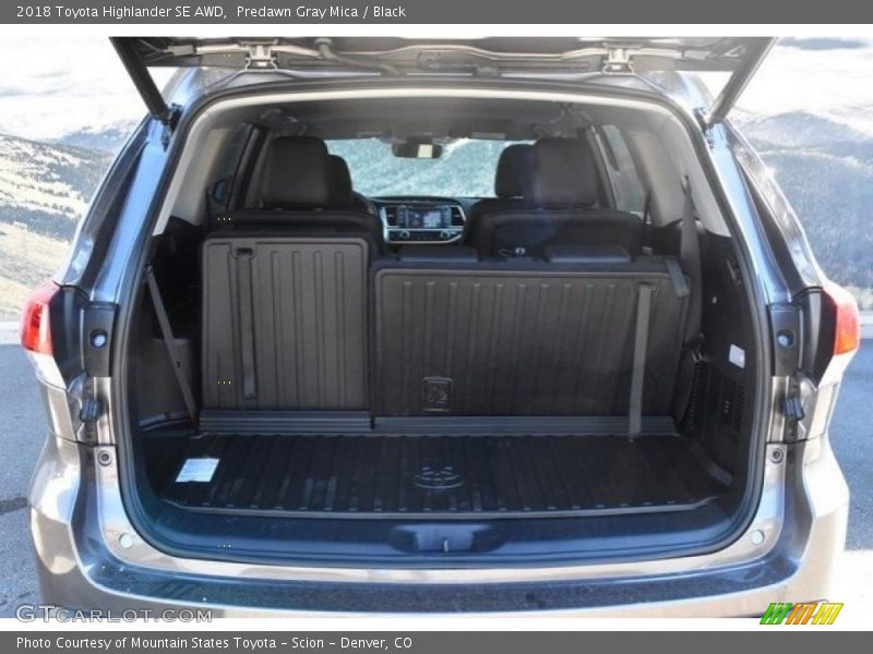 Predawn Gray Mica / Black 2018 Toyota Highlander SE AWD