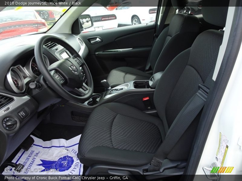 Vice White / Black 2018 Dodge Journey SE