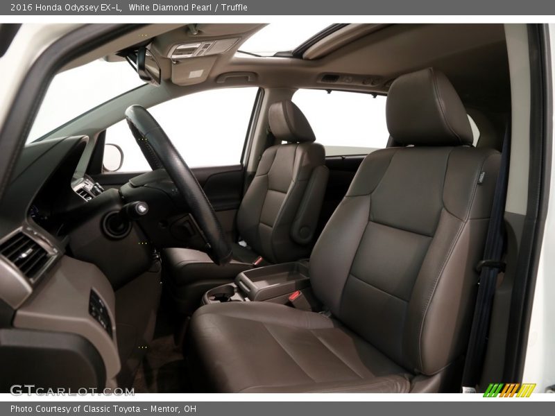 White Diamond Pearl / Truffle 2016 Honda Odyssey EX-L