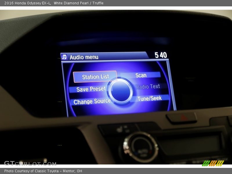 White Diamond Pearl / Truffle 2016 Honda Odyssey EX-L