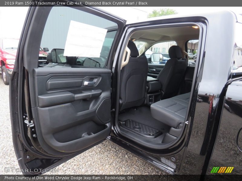 Diamond Black Crystal Pearl / Black 2019 Ram 1500 Tradesman Crew Cab 4x4