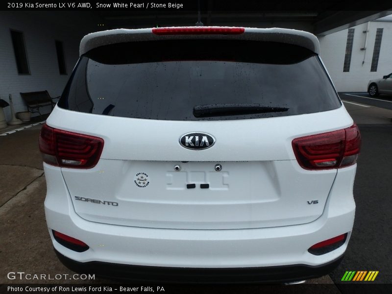 Snow White Pearl / Stone Beige 2019 Kia Sorento LX V6 AWD