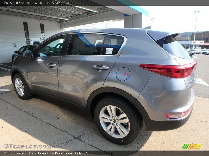 Mineral Silver / Black 2019 Kia Sportage LX