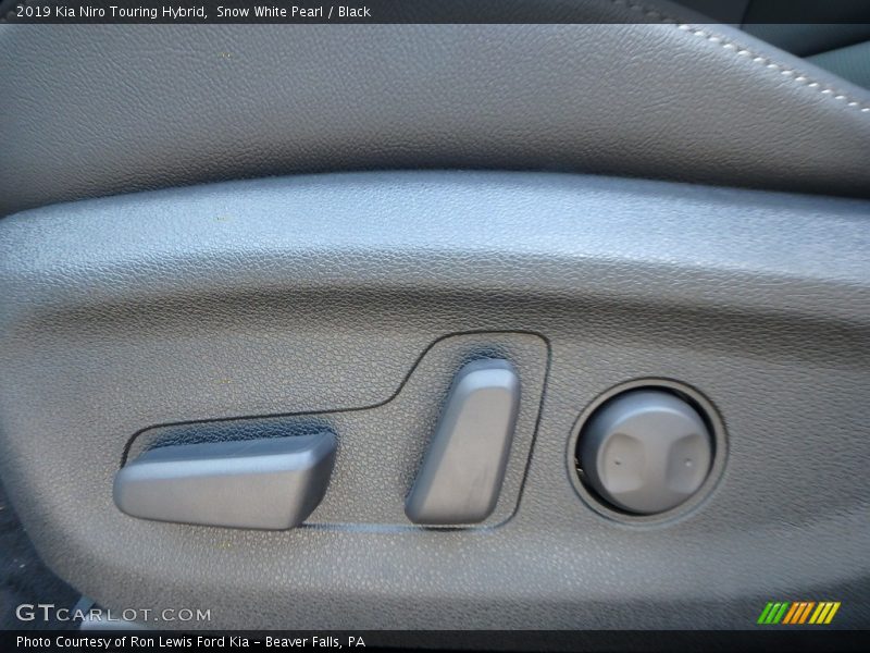 Snow White Pearl / Black 2019 Kia Niro Touring Hybrid