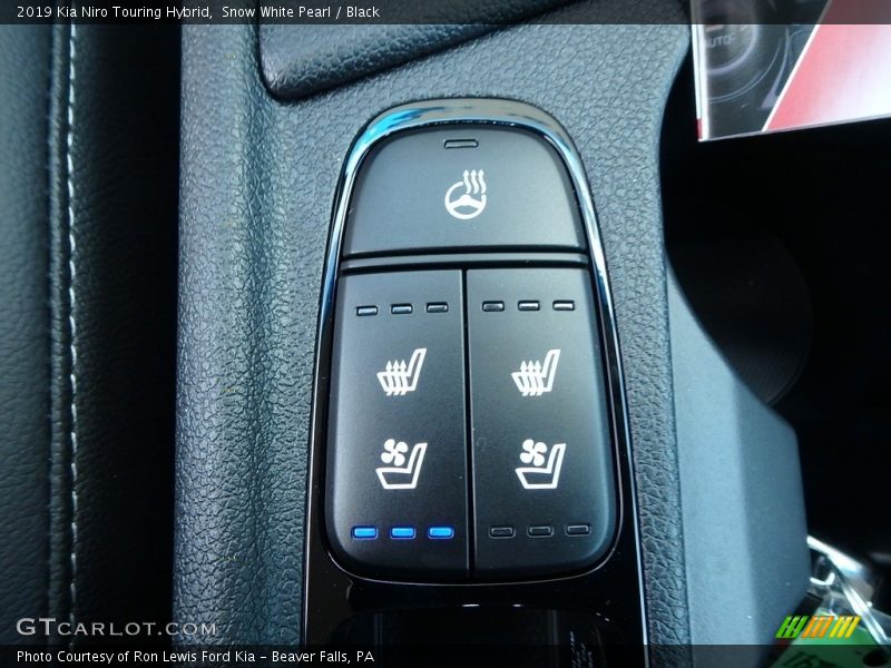 Controls of 2019 Niro Touring Hybrid