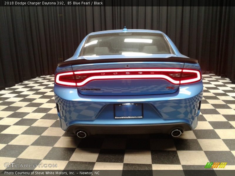 B5 Blue Pearl / Black 2018 Dodge Charger Daytona 392