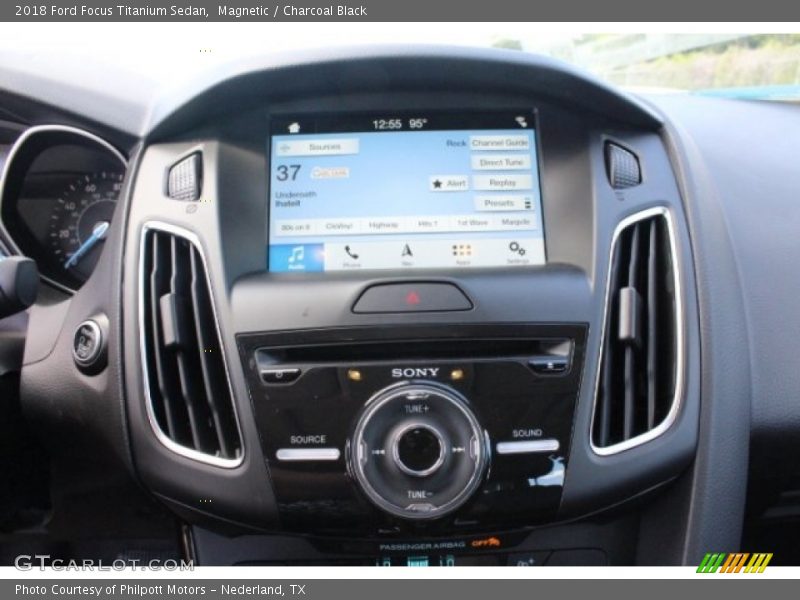 Magnetic / Charcoal Black 2018 Ford Focus Titanium Sedan