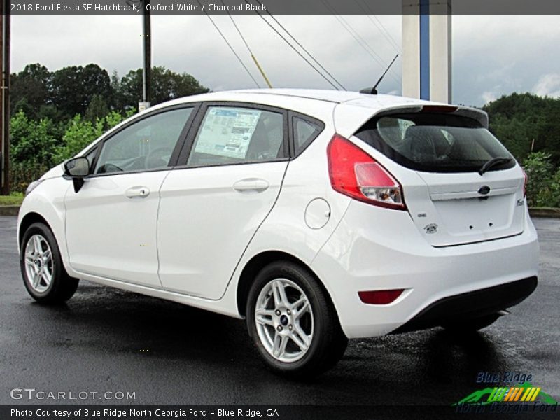 Oxford White / Charcoal Black 2018 Ford Fiesta SE Hatchback