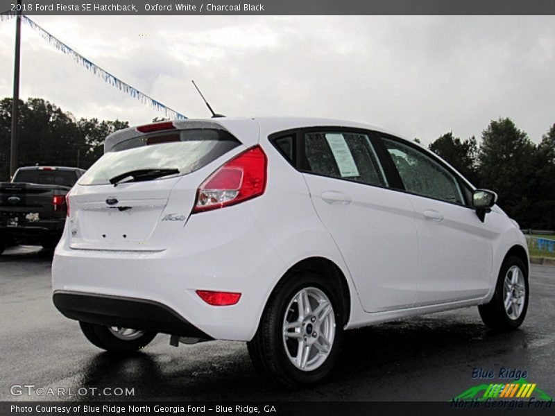 Oxford White / Charcoal Black 2018 Ford Fiesta SE Hatchback