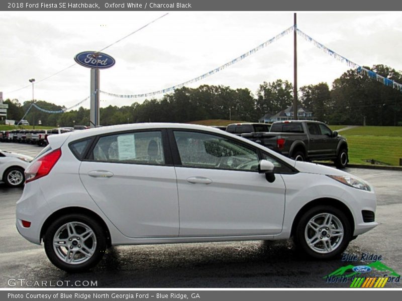 Oxford White / Charcoal Black 2018 Ford Fiesta SE Hatchback