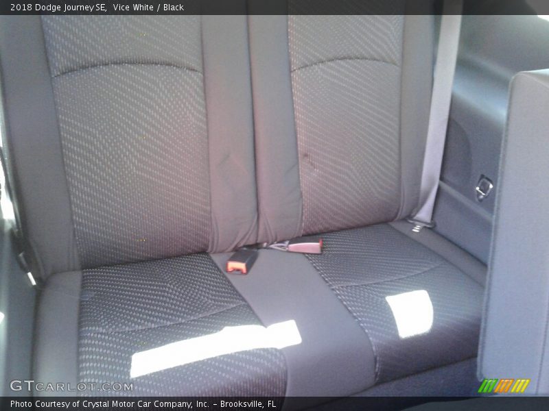 Vice White / Black 2018 Dodge Journey SE