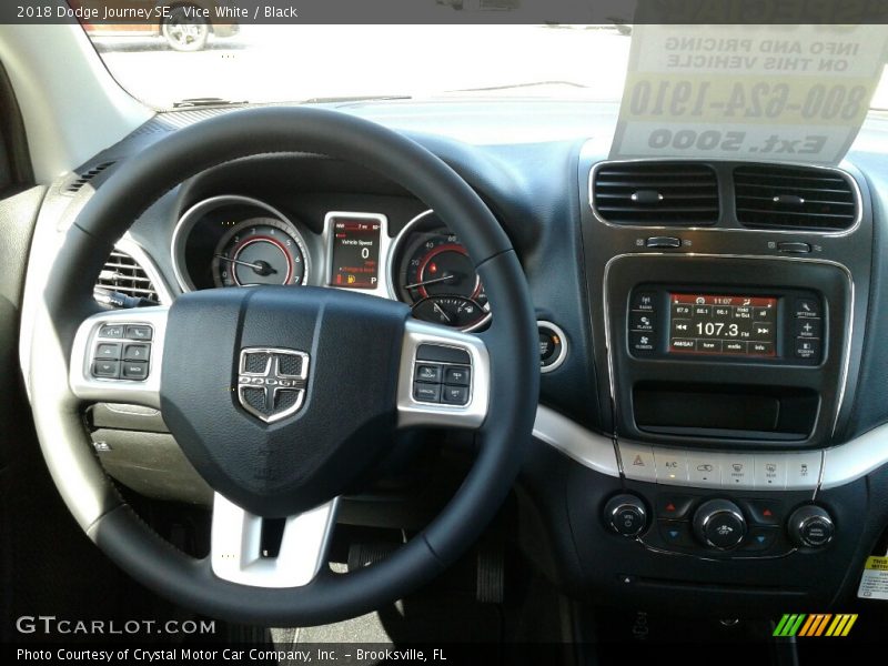 Vice White / Black 2018 Dodge Journey SE