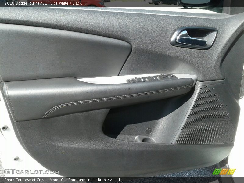 Vice White / Black 2018 Dodge Journey SE