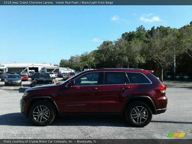 Velvet Red Pearl / Black/Light Frost Beige 2018 Jeep Grand Cherokee Laredo