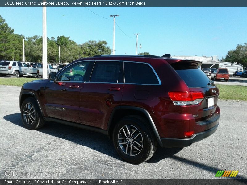 Velvet Red Pearl / Black/Light Frost Beige 2018 Jeep Grand Cherokee Laredo