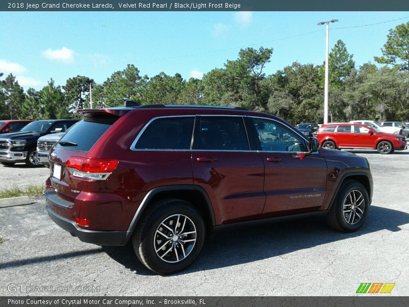Velvet Red Pearl / Black/Light Frost Beige 2018 Jeep Grand Cherokee Laredo