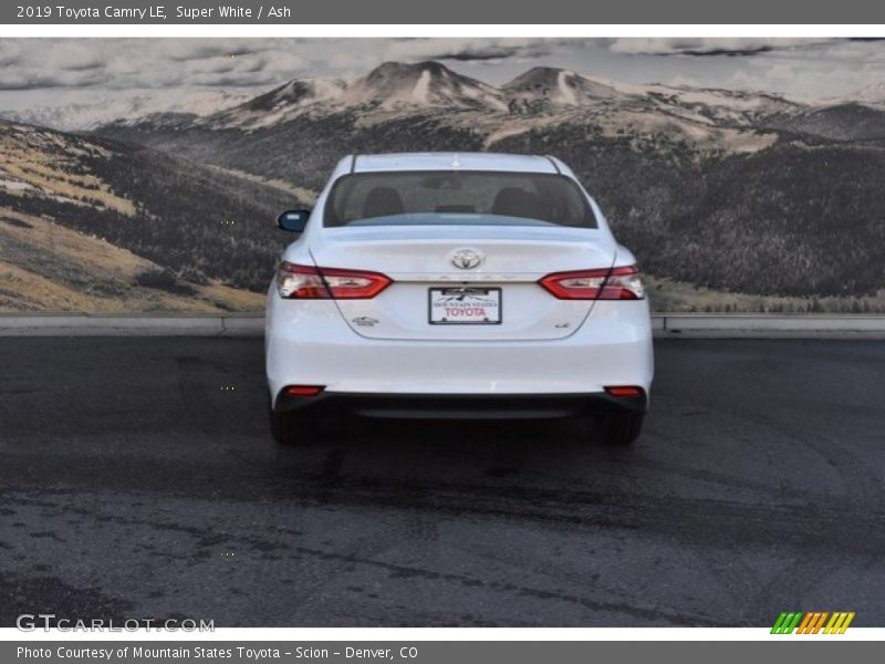 Super White / Ash 2019 Toyota Camry LE
