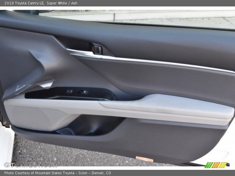 Super White / Ash 2019 Toyota Camry LE