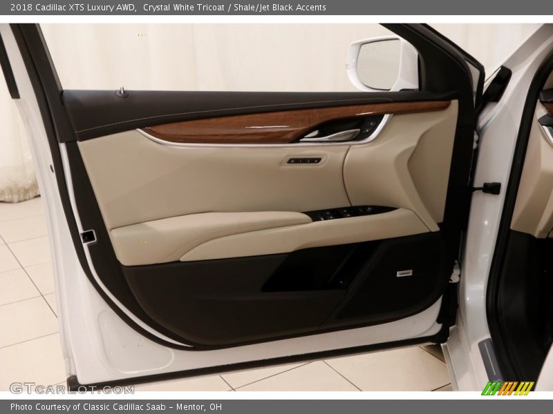 Door Panel of 2018 XTS Luxury AWD