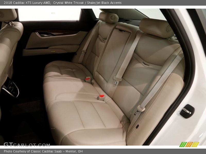Crystal White Tricoat / Shale/Jet Black Accents 2018 Cadillac XTS Luxury AWD