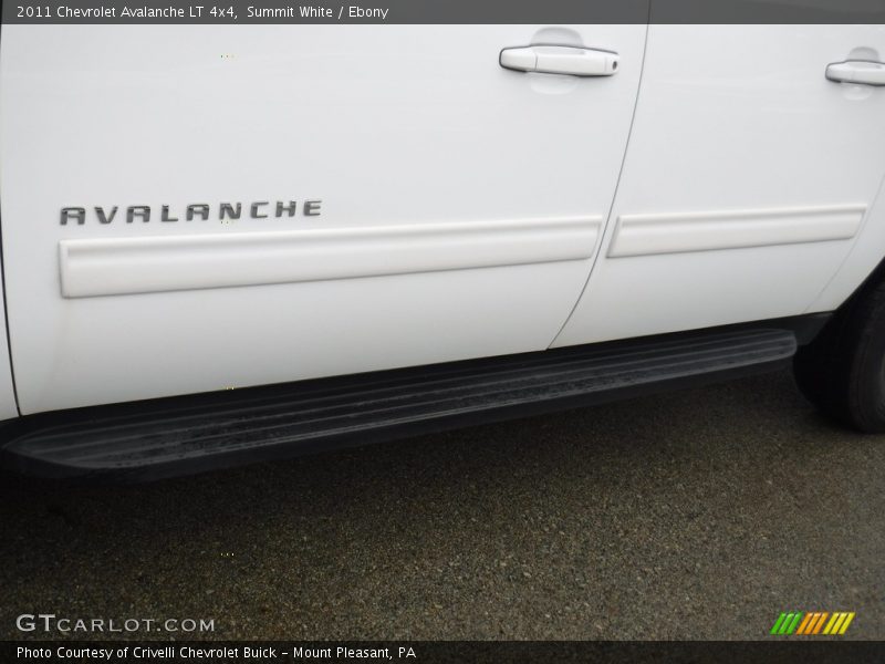 Summit White / Ebony 2011 Chevrolet Avalanche LT 4x4