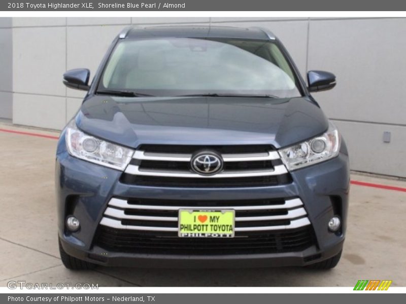 Shoreline Blue Pearl / Almond 2018 Toyota Highlander XLE