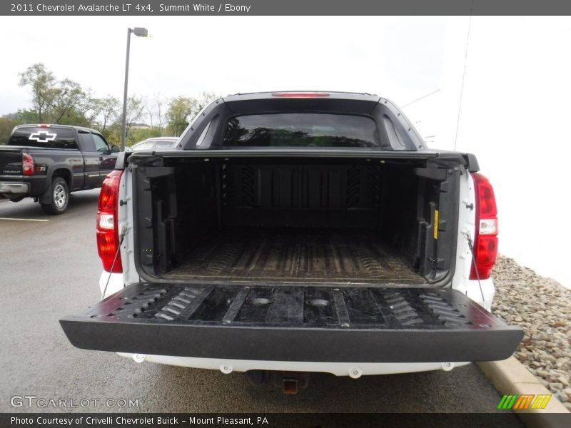 Summit White / Ebony 2011 Chevrolet Avalanche LT 4x4