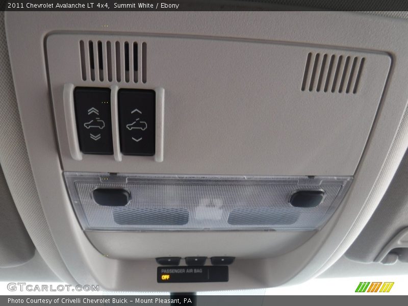 Summit White / Ebony 2011 Chevrolet Avalanche LT 4x4