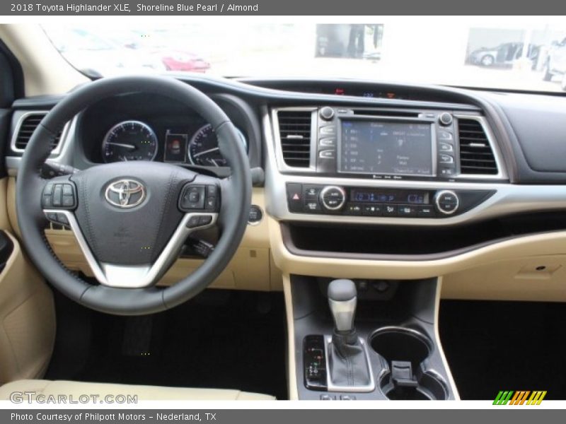 Shoreline Blue Pearl / Almond 2018 Toyota Highlander XLE