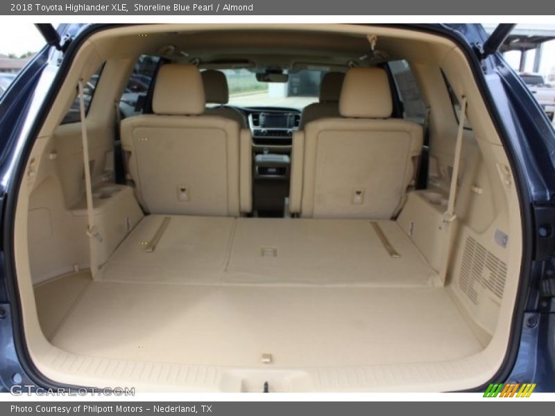 Shoreline Blue Pearl / Almond 2018 Toyota Highlander XLE