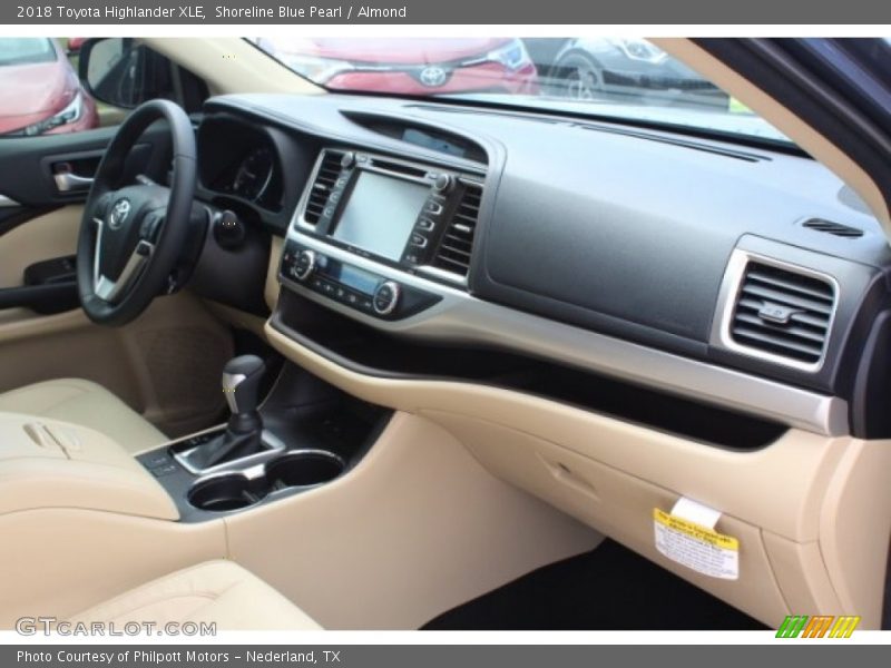 Shoreline Blue Pearl / Almond 2018 Toyota Highlander XLE
